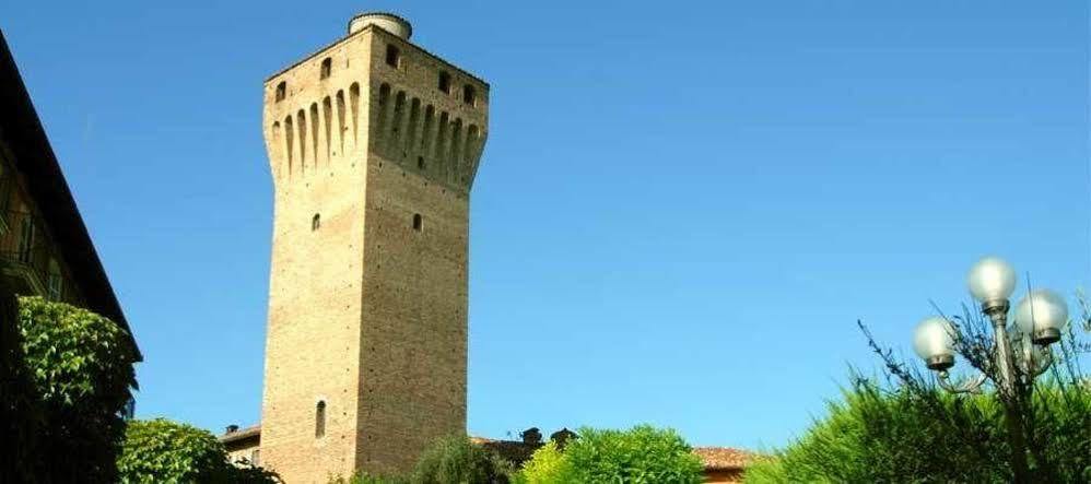 Hotel Castello Di Santa Vittoria Santa Vittoria dʼAlba Exterior foto